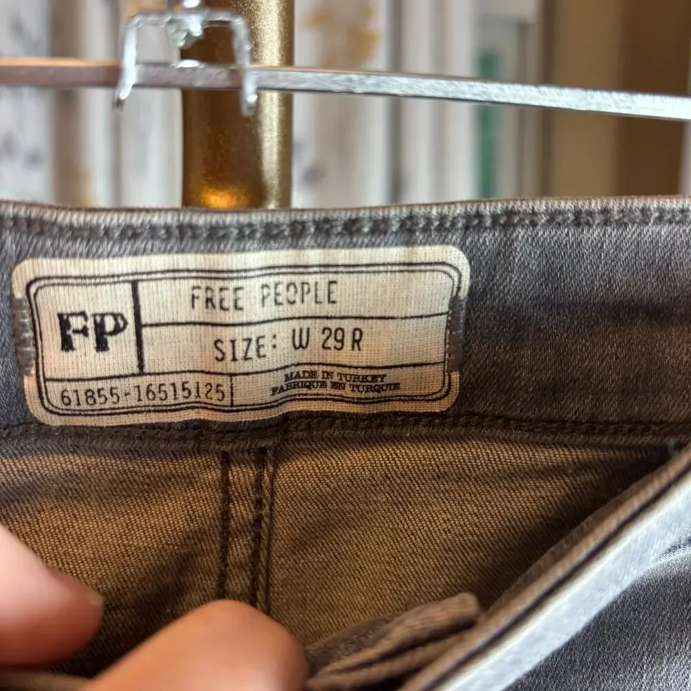 Free People Float On Flare sz 29 in smoke grey (pre-owned EXCELLENT condition) - Picture 5 of 9